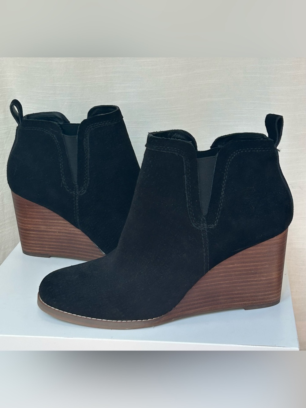 Crown Vintage NWOT Black Suede Wedge Ankle Boots - Women's Stylish Slip-On